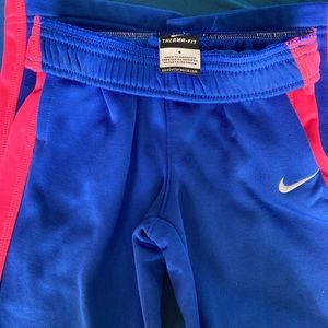 Nike therma dri fit pants